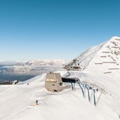 bergstation der hornbahn und top of alpbachtal