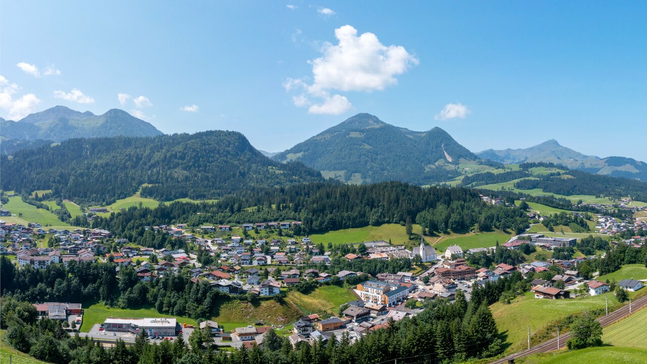 Wie hoch liegt Fieberbrunn in Österreich?